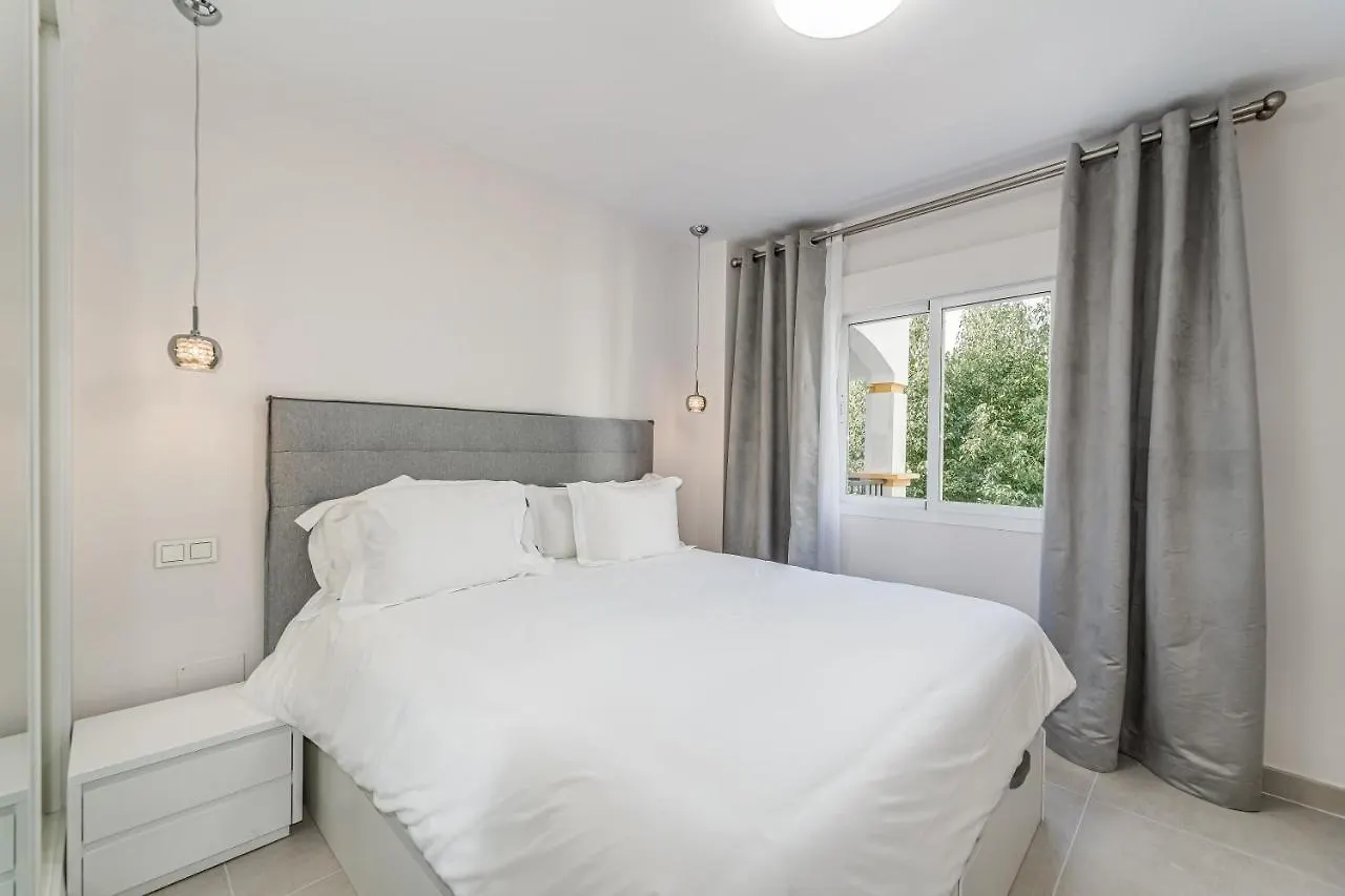 By Riva - Elegant, 2 Bedroom Apartment In Dama De Noche Puerto Banus Marbella