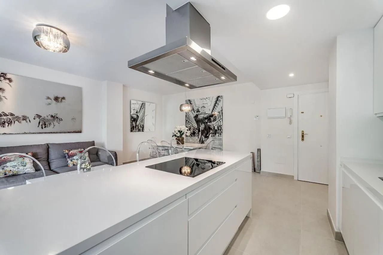 By Riva - Elegant, 2 Bedroom Apartment In Dama De Noche Puerto Banus Marbella